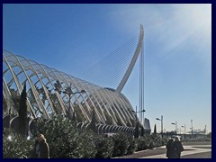 City of Arts and Sciences 005 - L'Umbracle and the l'Assut de l'Or bridge